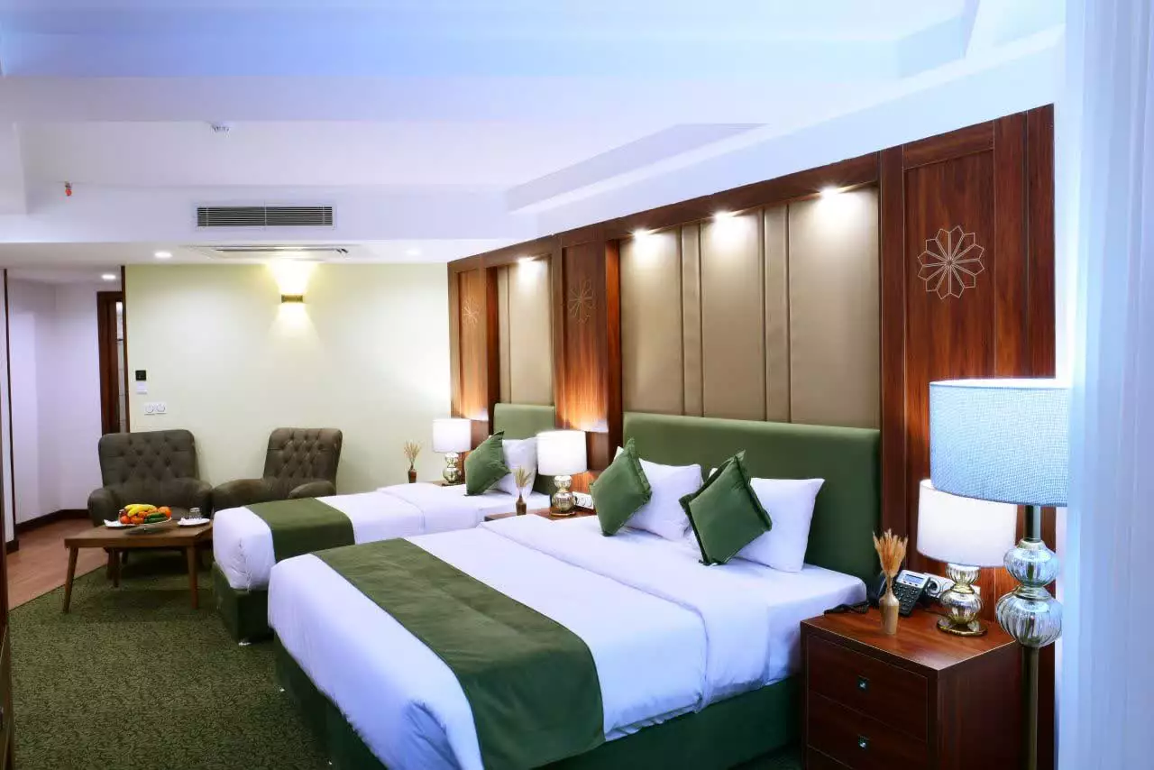 Alibaba https://cdn.alibaba.ir/ostorage/hotel-accommodation-images/683d66c3ac13a7ed0d84d393_سه تخته.webp